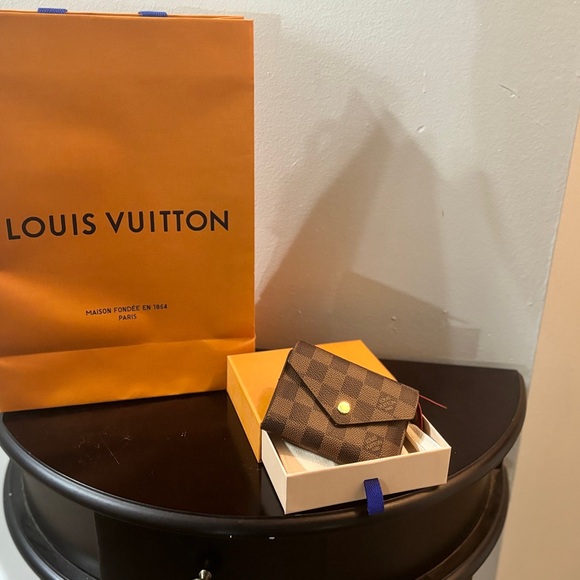 Louis Vuitton victorine wallet - Picture 4 of 5